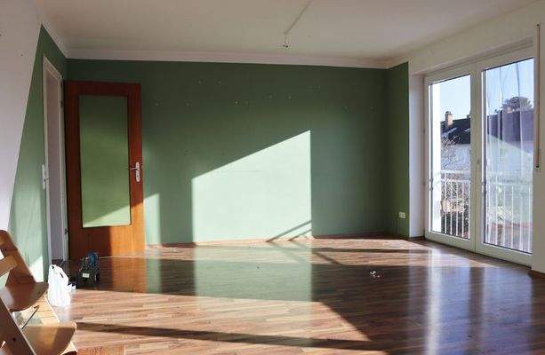 OG - Wohnzimmer mit Balkonzugang