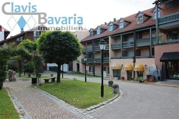 ansprechende Fassade mit Blick auf den Brunnenplat