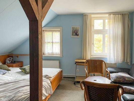 Helles Schlafzimmer im DG