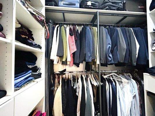 begehbarer Kleiderschrank