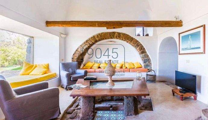 Authentische Dammusi mit Meerblick auf der Insel Pantelleria - Italien