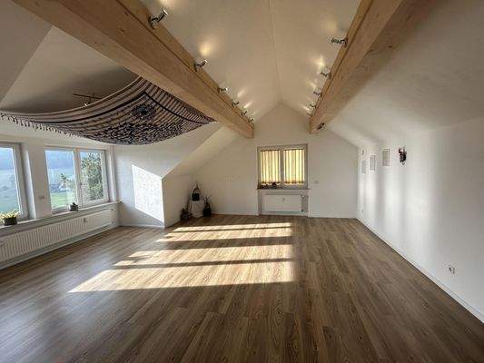 Sonnendurchflutetes Dachstudio