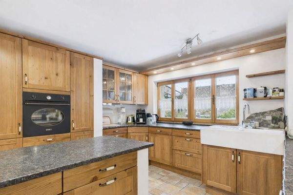 OG - Helle Küche im Landhausstil