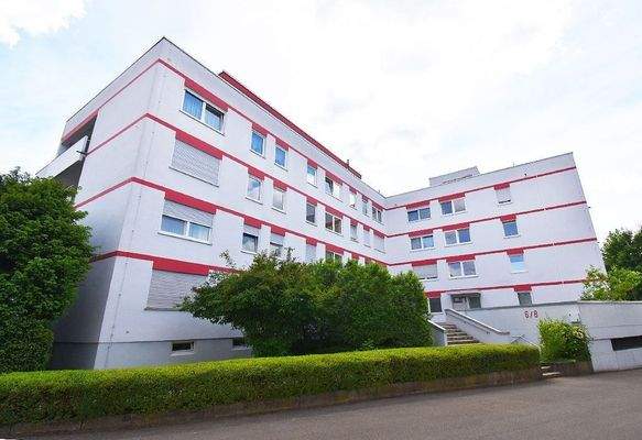 Über-Eck-Bebauung in stadt- sowie naturnaher Lage