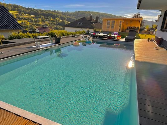 Sommervibes am Pool