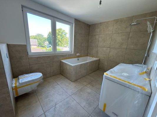 Vollausgestattetes Badezimmer