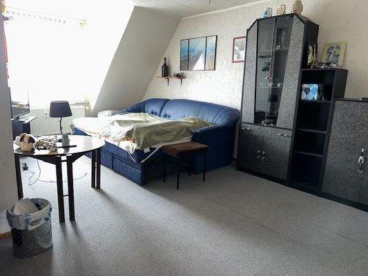 Wohnzimmer/Schlafzimmer DG