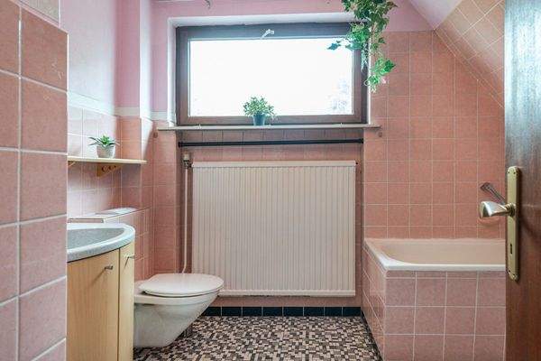 Vollbad mit sep. Dusche