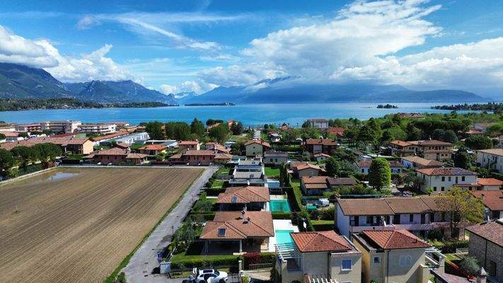 WhatsApp Image 2025-04-18 at 12.13.57 (7).jpeg