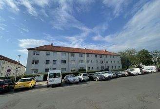 Gebäudeansicht straßenseitig