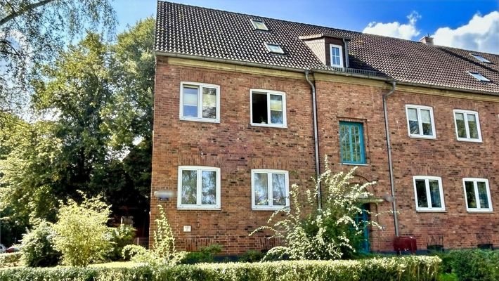 Vorderansicht Mehrfamilienhaus