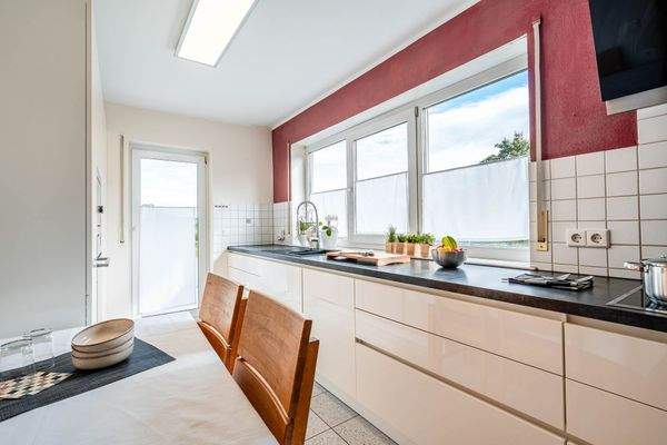 Küche mit Balkon