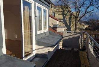 Balkon mit Stadtblick