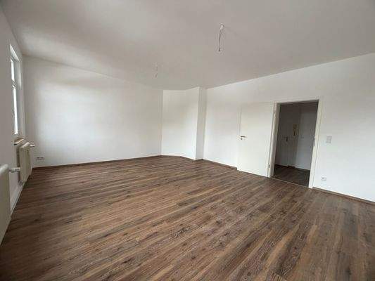 Leeres Zimmer mit Holzboden