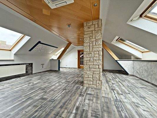 Wohnzimmer Dachgeschoss 2