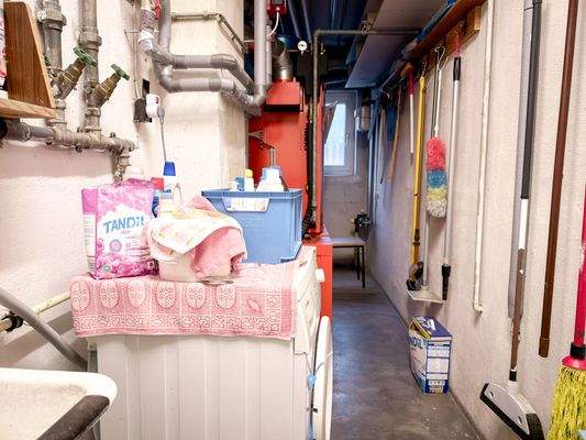 Wasch- und Heizungsraum