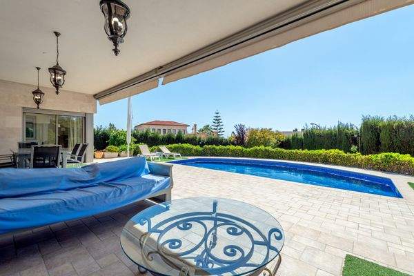 Überdachte Terrasse