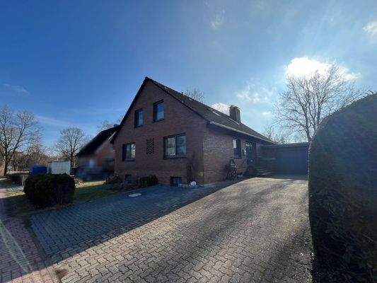 Hausansicht - Straße