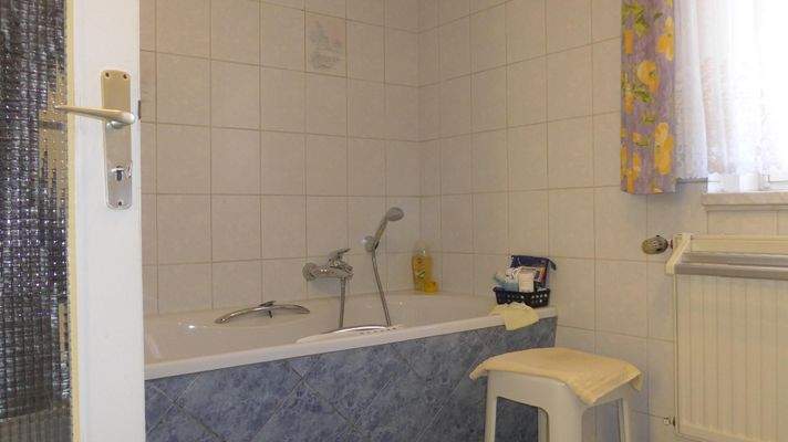 Bad große Wohnung Obergeschoss