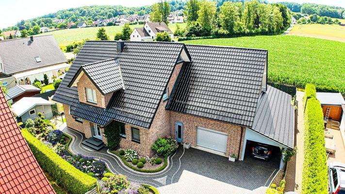 Einfamilienhaus im Grünen