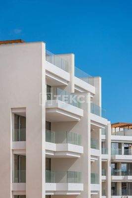 Elegant Flats Close to Amenities in Playa Flamenca Orihuela