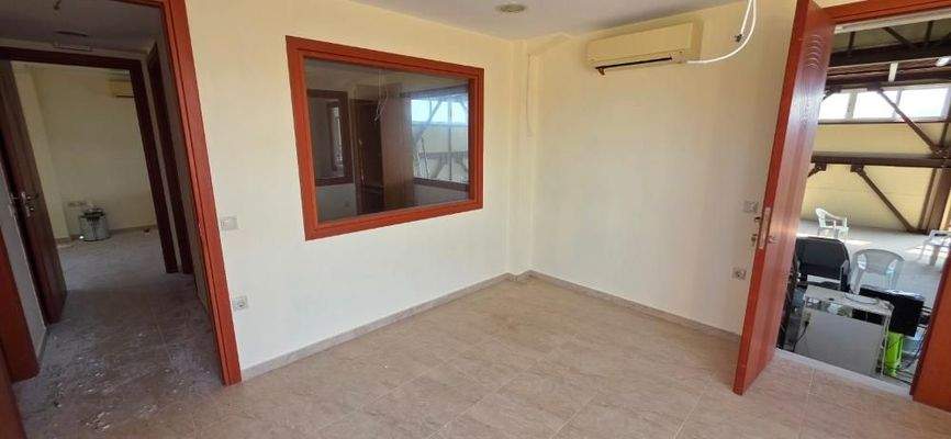 Kreta, Gournes: Gewerbefläche zu verkaufen