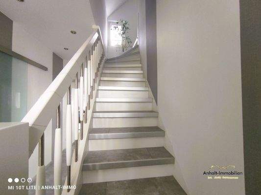 Treppe zum OG