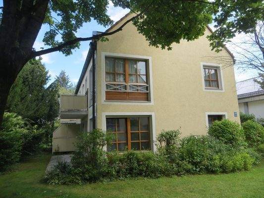 Räume im EG mit Terrasse