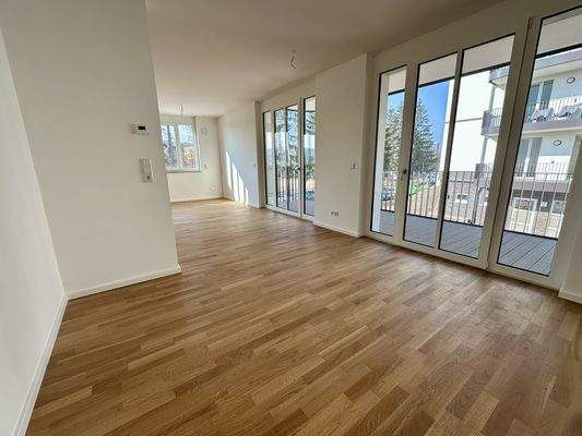 offene Küche mit Blick ins Wohnzimmer