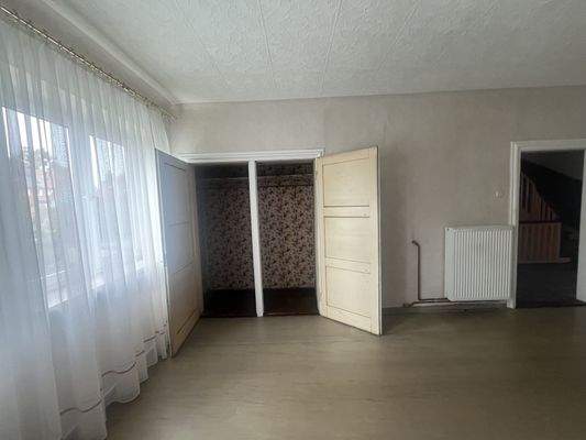 Schlafzimmer mit Ankleide