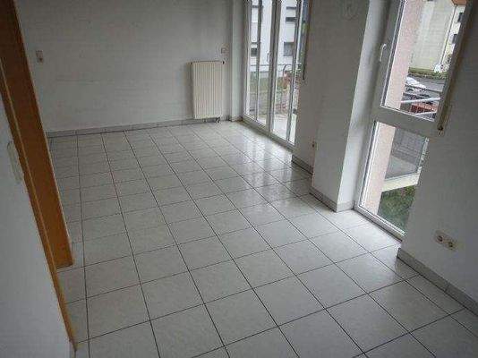 Blick von Küche zur Essecke