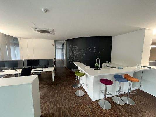 Eingangsbereich mit Theke