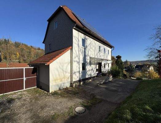 seitliche Hausansicht