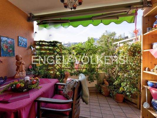 ...mit eigenem Balkon.