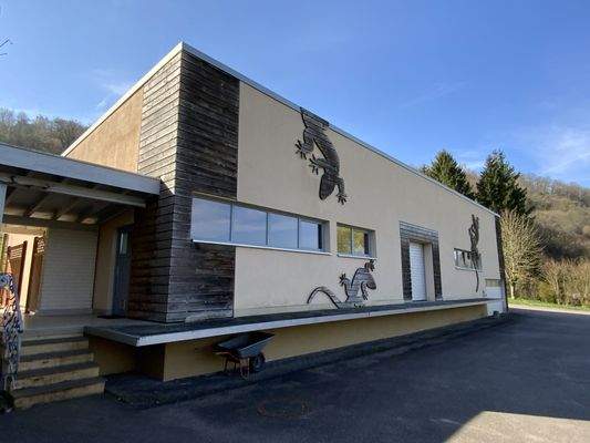 Außenansicht Lagerhalle