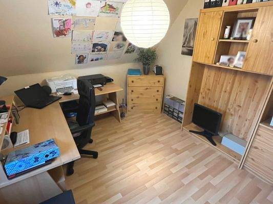 Büro / Ankleidezimmer