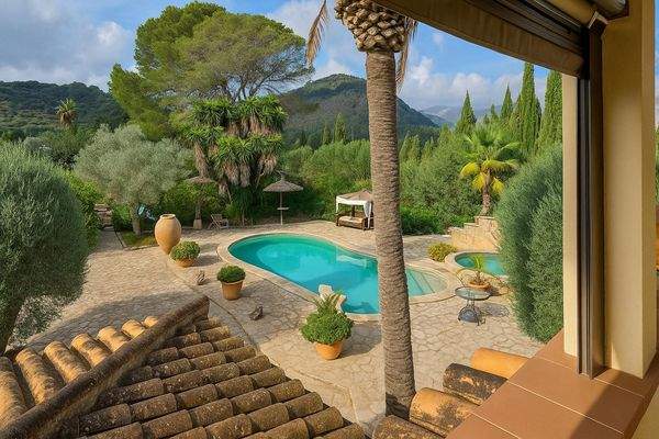 Blick auf den Garten von der Dachterrasse