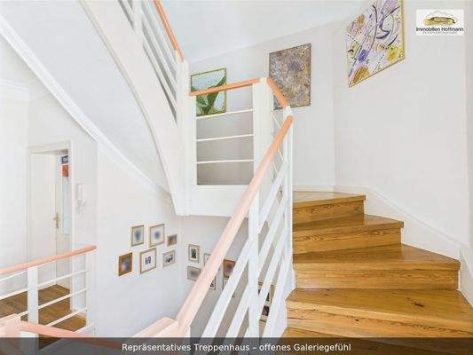 06_Repräsentatives_Treppenhaus_offenes_Gale