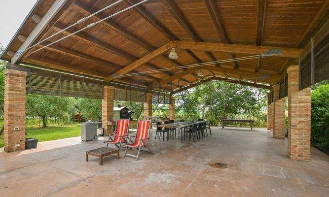 Charmantes Landhaus mit 4 Apartments und Panoramablick in Belvedere Ostrense – Marken