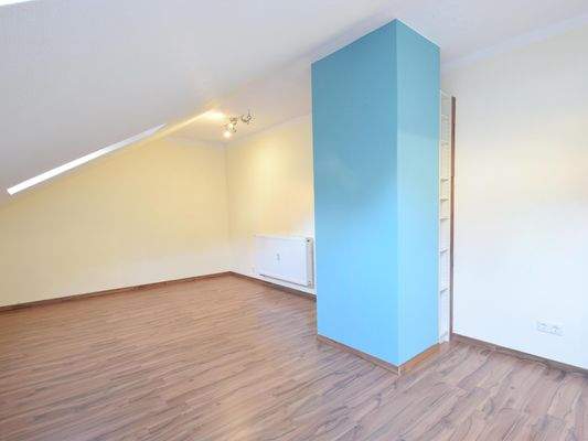 Wohn- & Schlafzimmer - DG