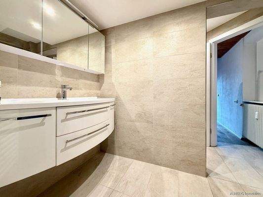 Wohnfreude pur unter einem großen Dach (14)