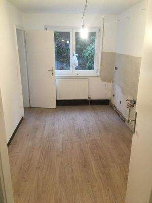 Küche mit Abstellraum