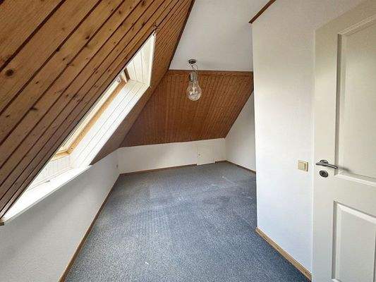 Schlafzimmer DG Bild 1