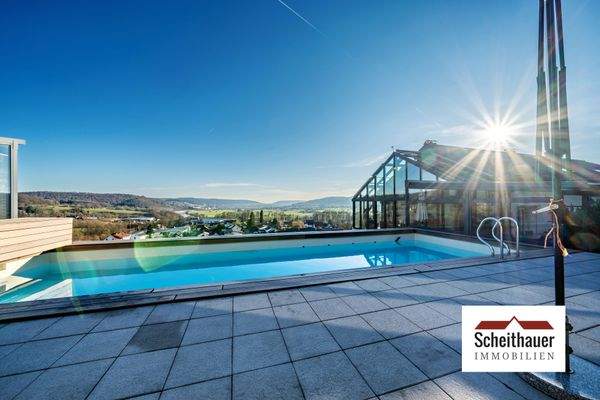 Sonnenterrasse + Infinity-Pool