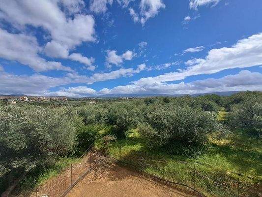 Große Villa mit offenem Meerblick und vier Mietwohnungen
