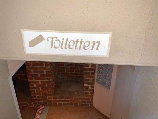 Abgang zu den WCs