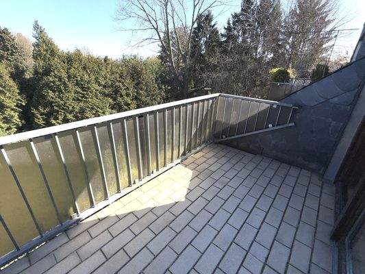 Balkon mit Blick ins Grüne