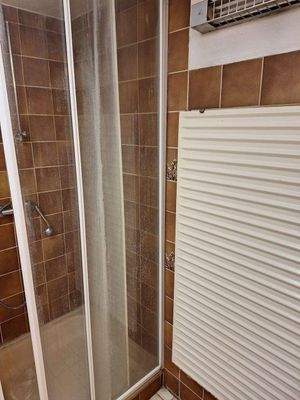 Nochm. Bad mit Dusche im Keller