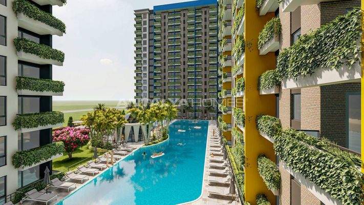 Apartments in a Complex with Aquapark in Mersin Çeşmeli