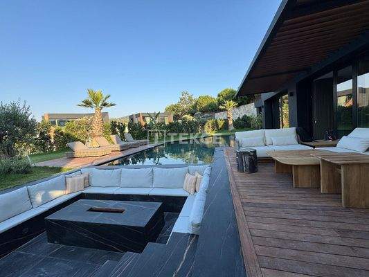 Villas with Private Pools Near the Sea in Türkbükü Bodrum
